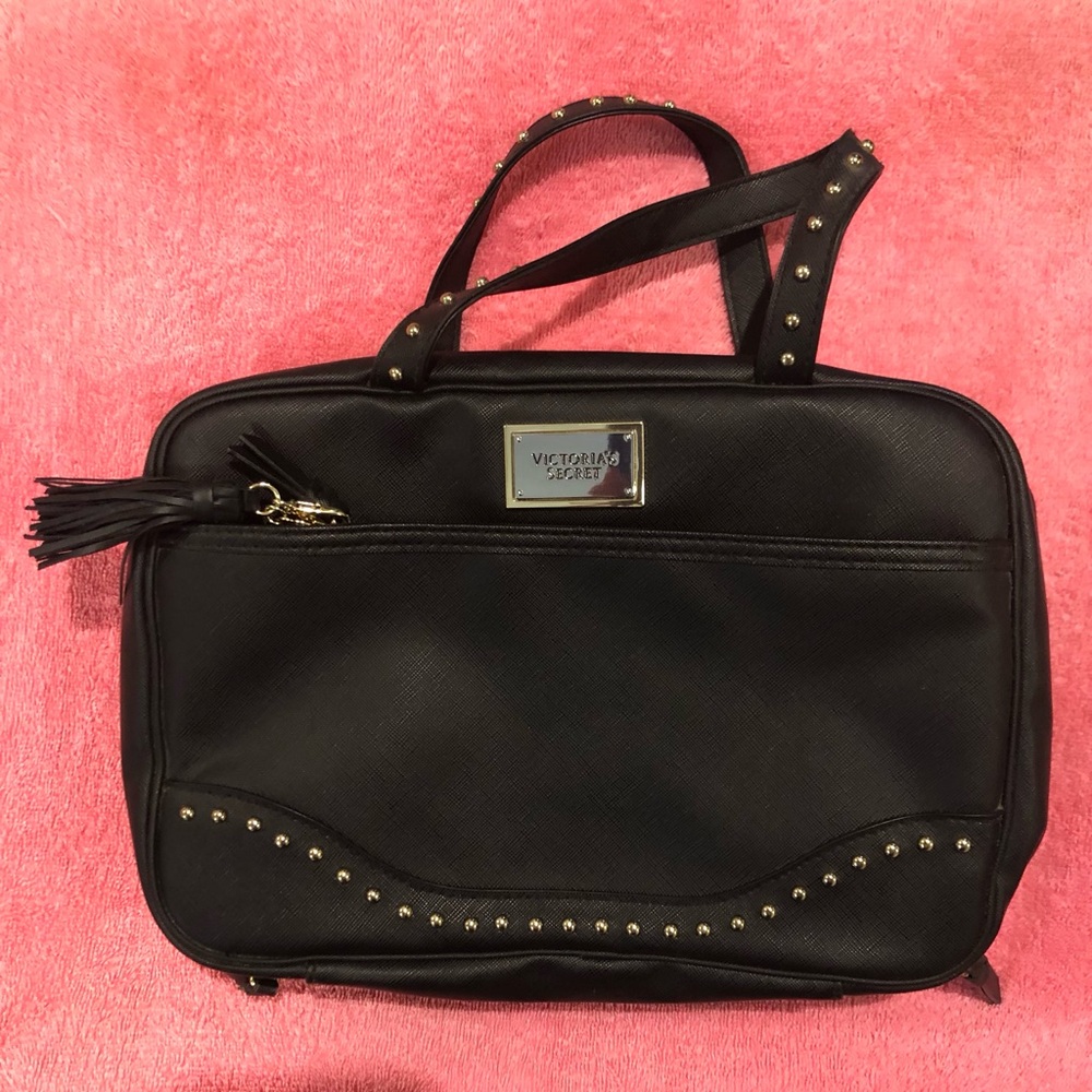 Victoria’s Secret makeup bag